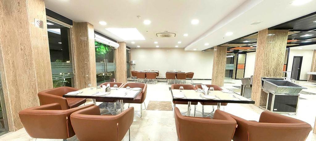 팜 스프링 A 부티크 호텔 뉴델리 외부 사진